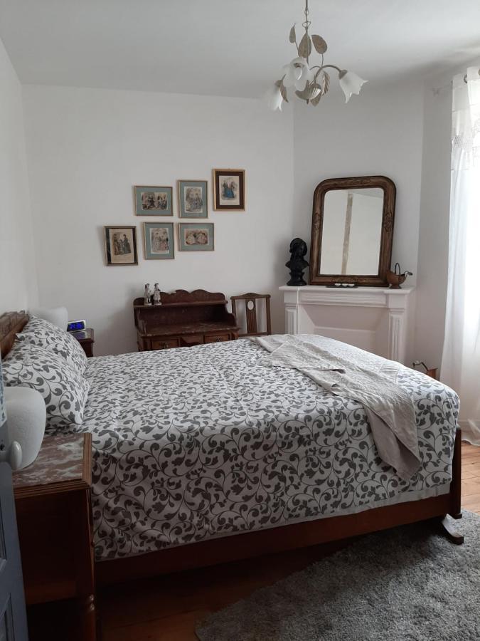 La Parenthese Villa Folles Luaran gambar